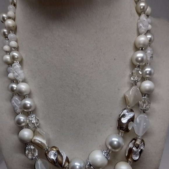 Vintage Multi Glass and Pearl 30" Necklace in White, Cream, Taupe and Silver - Picture 4 of 7